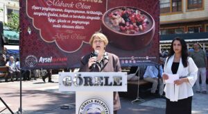 Görele’de aşure ikramı yapıldı