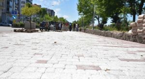 Görele’de yaya yolları yenileniyor