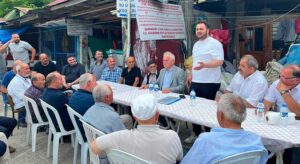 Elmas vatandaşları dinledi