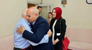 Vali Koç’tan Babalar Günü ziyareti