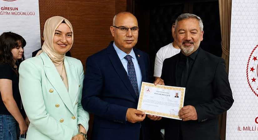 Giresun’da öğrenci ve öğretmenlere ödül yağdı