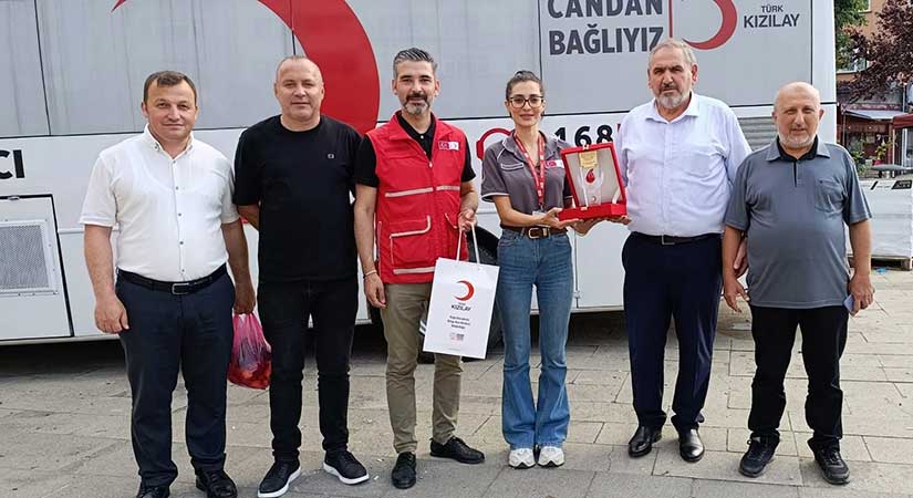 47’nci kan bağışına Kızılay plaketi