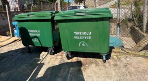 Tirebolu’da çöp konteynerleri tamamen yenilendi