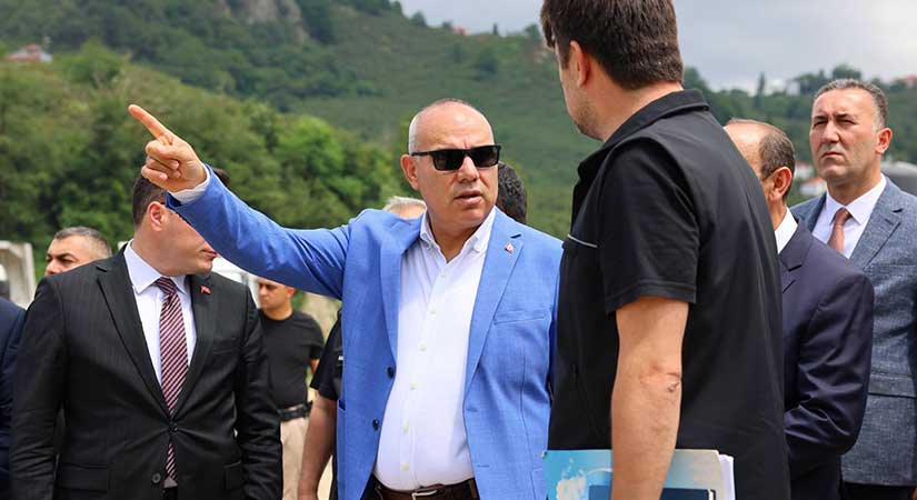 Vali Koç asfalt tesisini inceledi