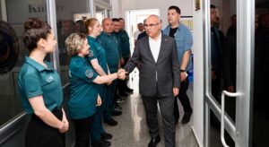 Vali Koç’tan mahalle ve kurum ziyaretleri