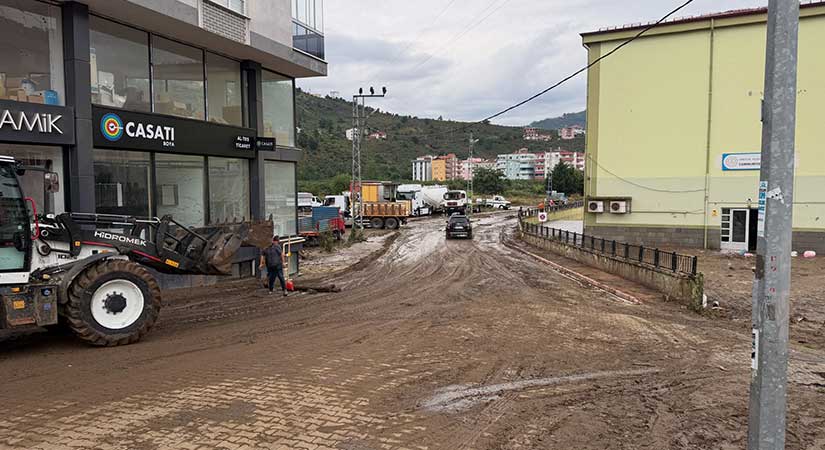 Keşap’ta sel sonrası hasar onarılıyor