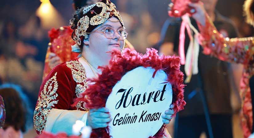 Nailenur’un kına gecesi hayali gerçek oldu