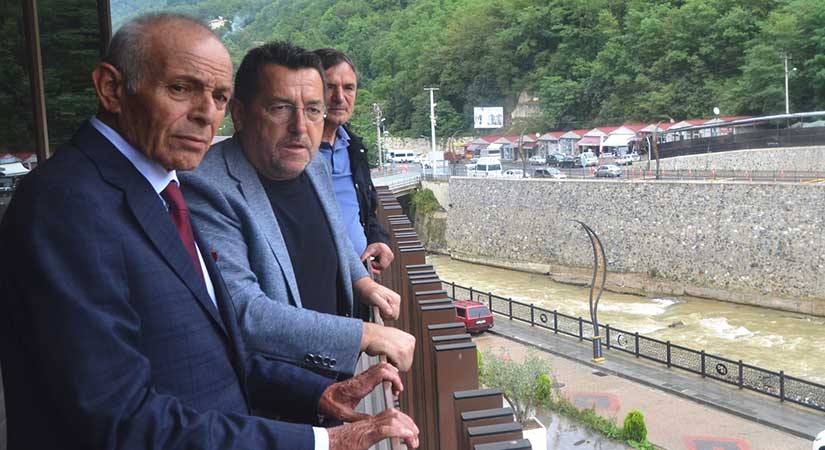 Öner Hekim’den Şenlikoğlu’na ziyaret