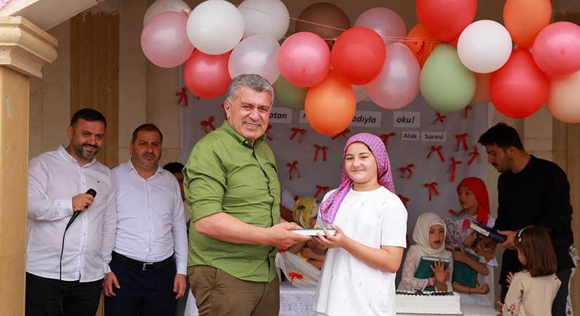 Başkan Sıbıç’tan çocuklara sürpriz ziyaret