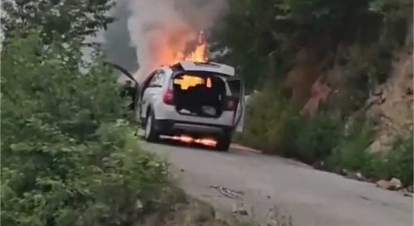 Yağlıdere’de 5 kişilik aile araçtan kurtuldu