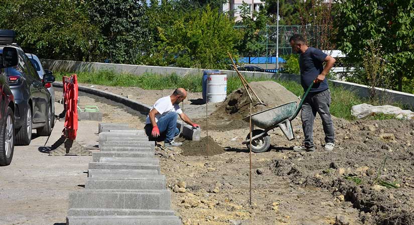 Giresun Belediyesi yol ve kaldırımları yeniliyor