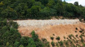 Bulancak’ta yollara 8 istinat duvarı yapıldı