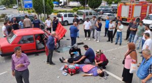 Eynesil’de iki araç çarpıştı: 4 yaralı