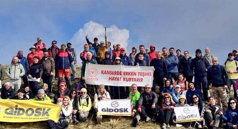 Giresun’da kanser farkındalığı için 16 kilometre yürüdüler