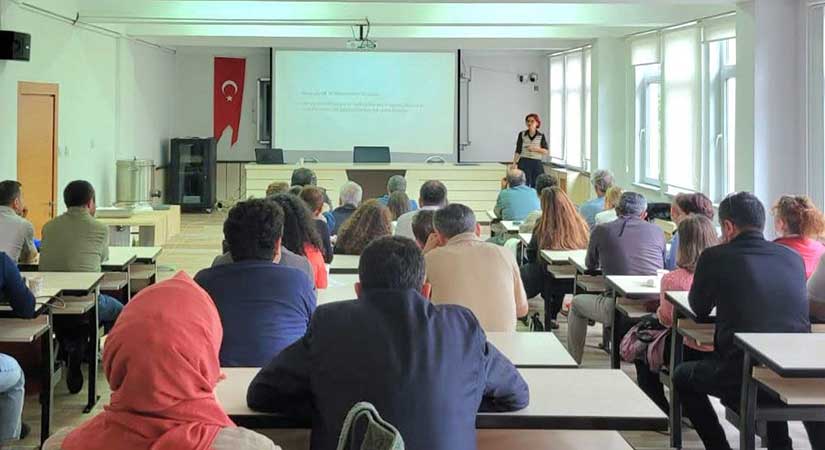 Giresun’da eğitimcilere intiharı önleme semineri verildi
