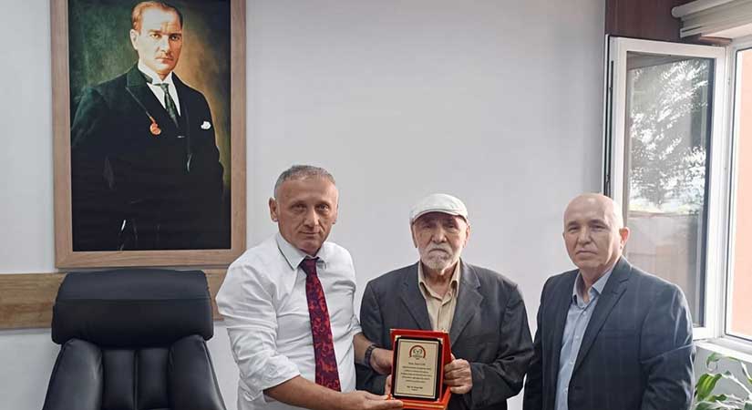 İsmet Çam’dan hastaneye diyaliz cihazı bağışı