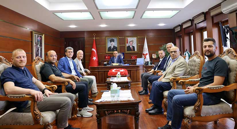 Keşapspor yönetimi Valilikte buluştu