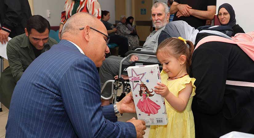 Vali Koç sağlık kuruluşlarını tek tek inceliyor