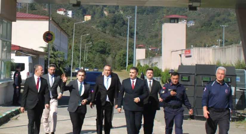 Başsavcı Dede, Espiye’de hükümlüleri dinledi!