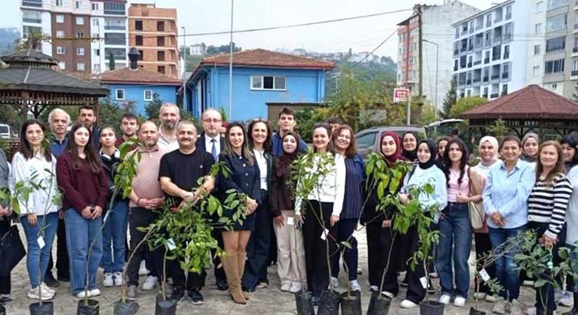 Giresun’da Cumhuriyet coşkusu fidanlarla ölümsüzleşti!