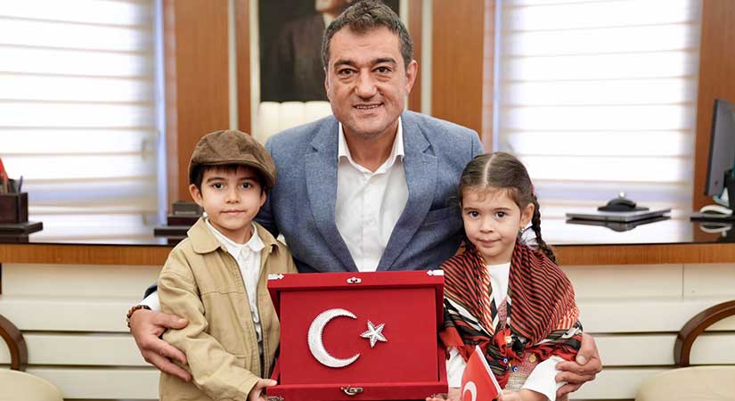 Miniklerden Başkan Köse’ye 29 Ekim sürprizi!