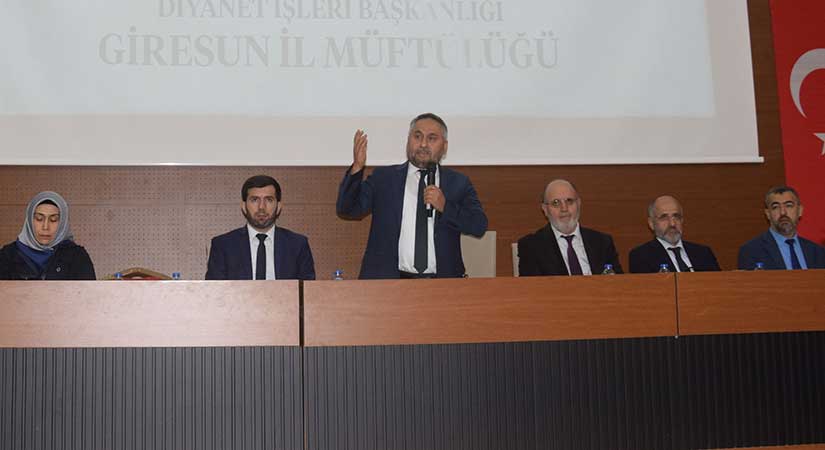 Müftü Okuş’tan din görevlilerine: Camiler hayatın merkezinde olsun