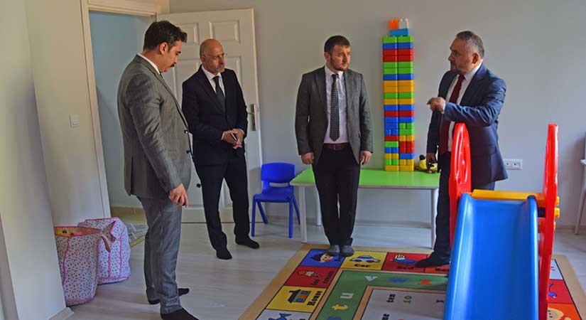 Müftü Okuş Yağlıdere’de çocuklarla buluştu