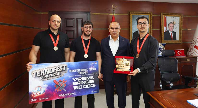 TEKNOFEST şampiyonlarına ödüllerini Cumhurbaşkanı Erdoğan vermişti